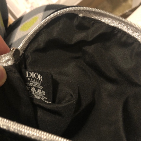 Dior Black Velvet Makeup  Bag poach - Picture 5 of 6